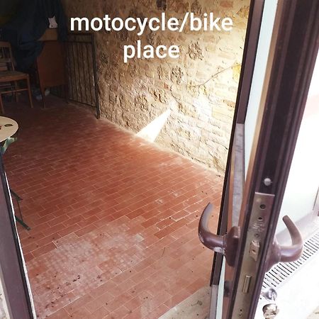 Guest House Edera سان جيمينيانو المظهر الخارجي الصورة